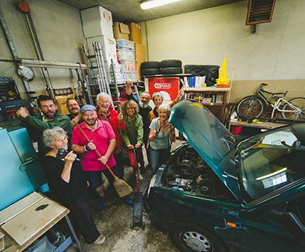 Pôle technique de co-réparation automobile associatif et participatif